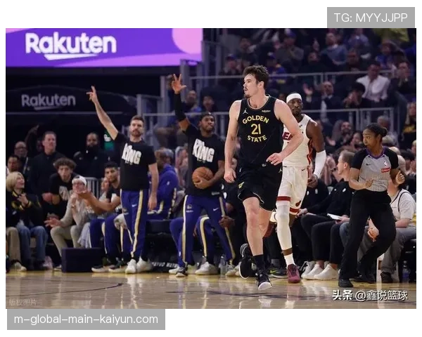 波杰姆斯基18分15篮板9助攻 勇士新星准三双