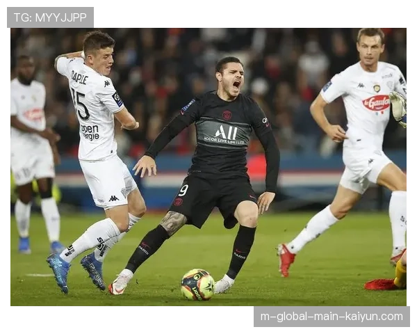 昂热五后卫体系被巴黎传控瓦解，全场仅一次射正暴露进攻乏力